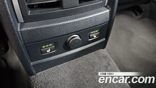 BMW 3 Series 2018 — Şəkil 8/35