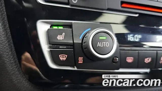 BMW 3 Series 2018 — Şəkil 35/35