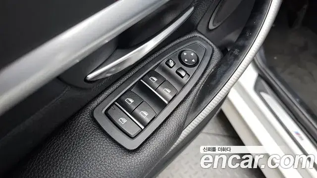 BMW 3 Series 2018 — Şəkil 7/35