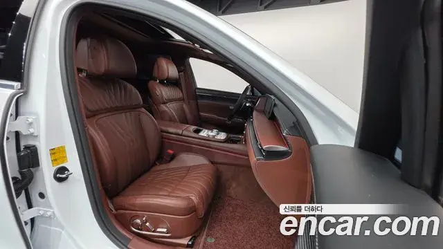 Genesis G90 2023 — Photo 7/20