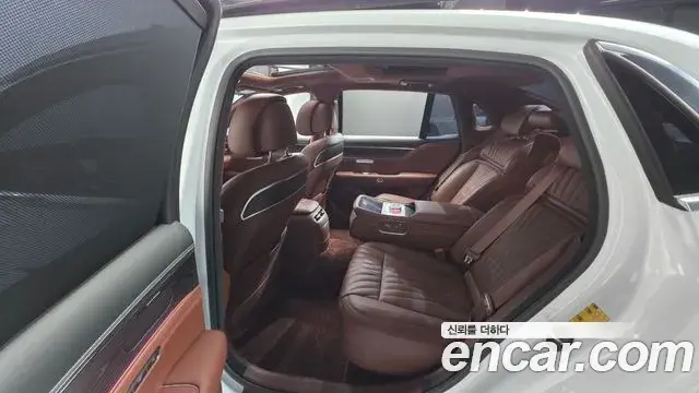 Genesis G90 2023 — Photo 15/20
