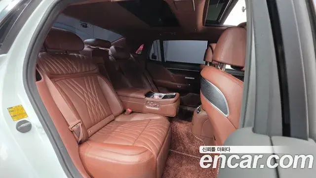 Genesis G90 2023 — Photo 11/20