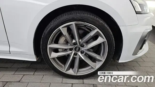 Audi A5 2021 — Photo 21/33