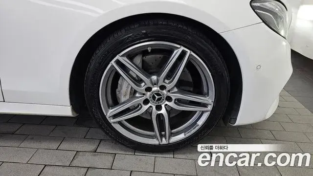 Mercedes-Benz E-Class 2019 — ფოტო 5/34