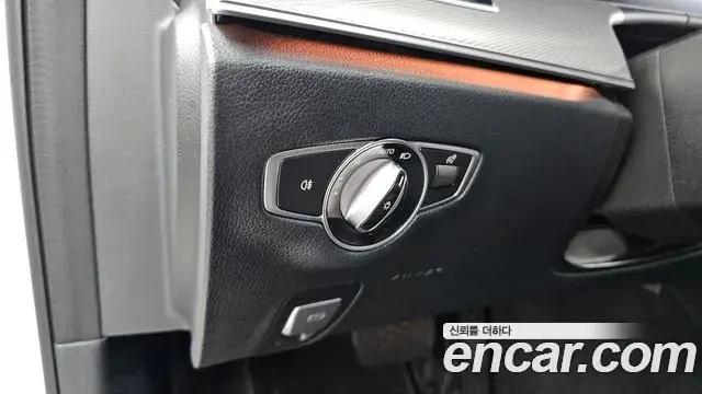 Mercedes-Benz E-Class 2019 — ფოტო 1/34