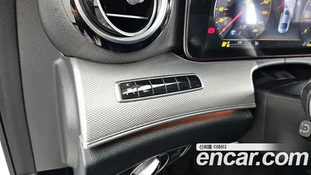 Mercedes-Benz E-Class 2019 — ფოტო 34/34