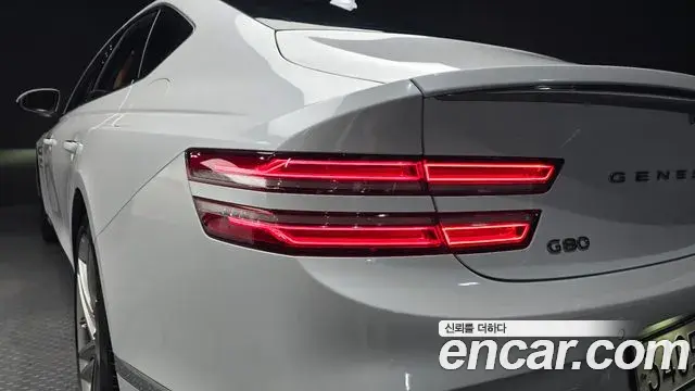 Genesis G80 2024 — Şəkil 18/31