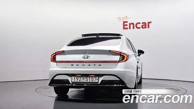 Hyundai Sonata 2019 — Фото 4/20