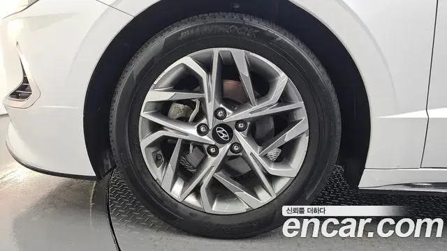 Hyundai Sonata 2019 — Фото 5/20