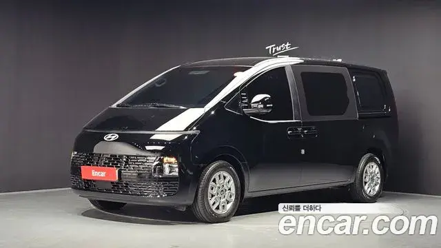 Hyundai Staria 2025 — Photo 3/20