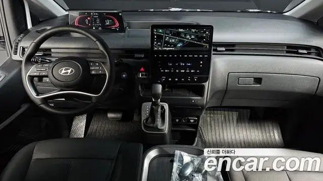 Hyundai Staria 2025 — Photo 6/20