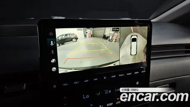 Hyundai Staria 2025 — Photo 14/20