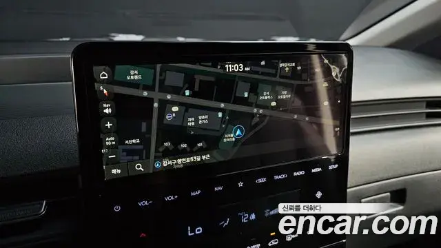 Hyundai Staria 2025 — Photo 16/20