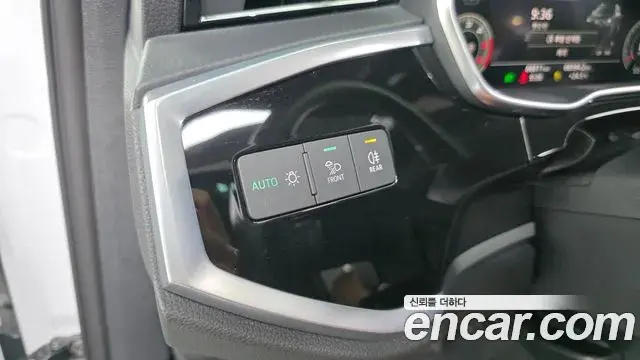 Audi Q3 2022 — Фото 14/20