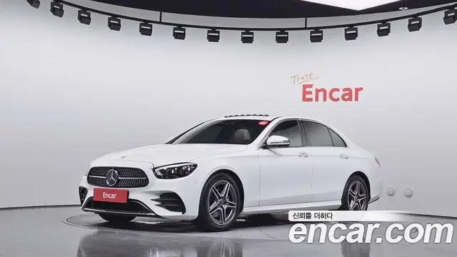 Mercedes-Benz E-Class 2023 — Şəkil 12/30