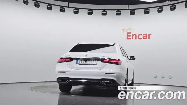 Mercedes-Benz E-Class 2023 — Şəkil 1/30