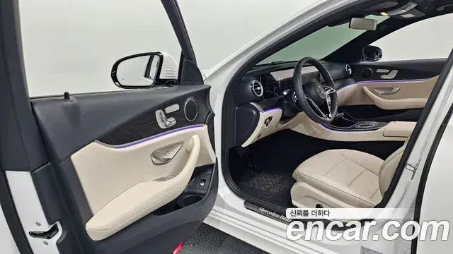 Mercedes-Benz E-Class 2023 — Şəkil 13/30