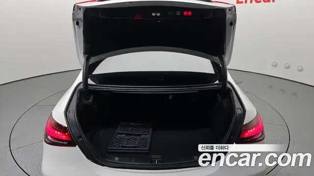 Mercedes-Benz E-Class 2023 — Şəkil 7/30