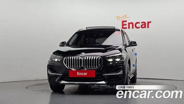 BMW X1 2022 — Фото 3/20