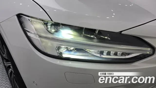 Volvo S90 2021 — Şəkil 25/34