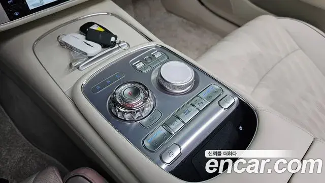 Genesis G90 2022 — Şəkil 33/34