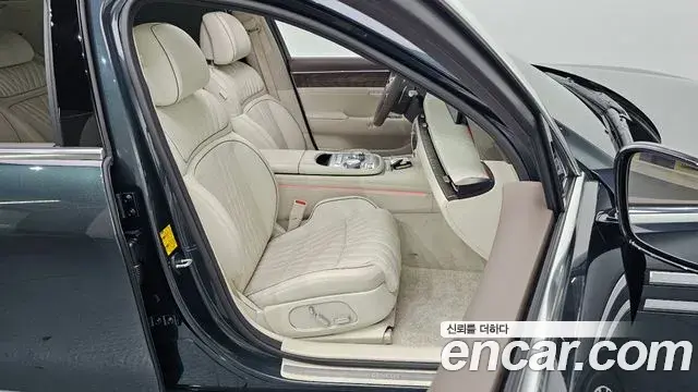 Genesis G90 2022 — Şəkil 30/34