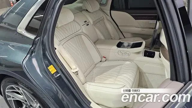 Genesis G90 2022 — Şəkil 32/34
