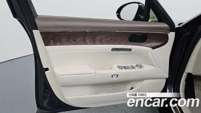 Genesis G90 2022 — Şəkil 26/34
