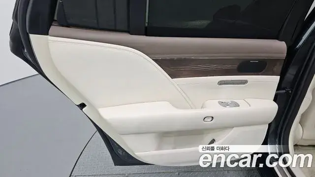 Genesis G90 2022 — Şəkil 22/34