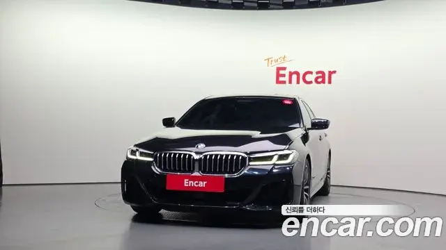 BMW 5 Series 2022 — ფოტო 8/20