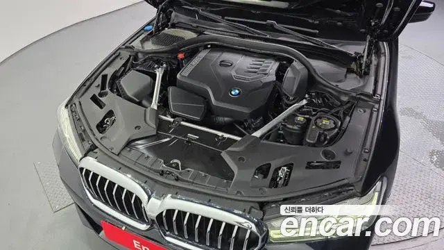 BMW 5 Series 2022 — ფოტო 1/20