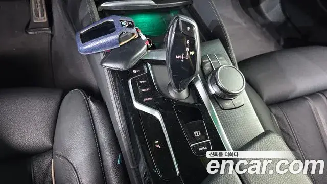 BMW 5 Series 2022 — ფოტო 20/20
