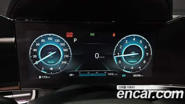 Hyundai The New Avante Hybrid 2023 — ფოტო 2/32