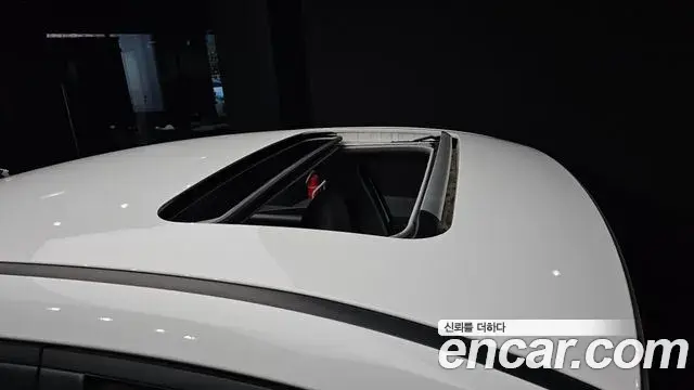 Hyundai The New Avante Hybrid 2023 — ფოტო 24/32