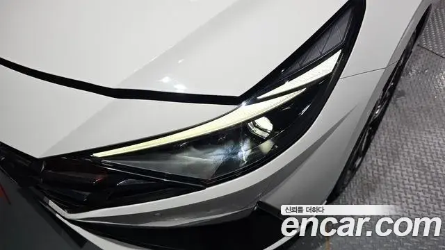 Hyundai The New Avante Hybrid 2023 — ფოტო 14/32