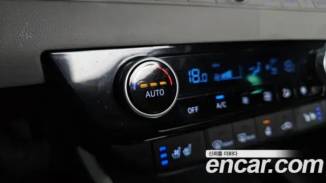 Hyundai The New Avante Hybrid 2023 — ფოტო 17/32