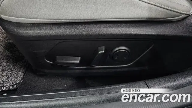 Hyundai The New Avante Hybrid 2023 — ფოტო 21/32