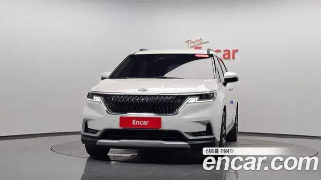 Kia Carnival 2021 — Фото 3/20