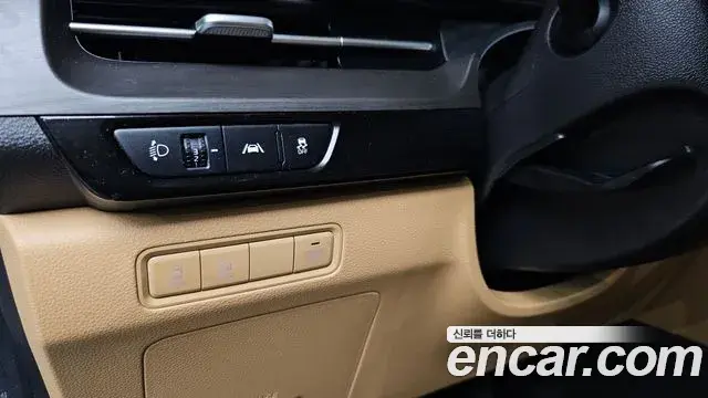 Kia Carnival 2021 — Фото 15/20