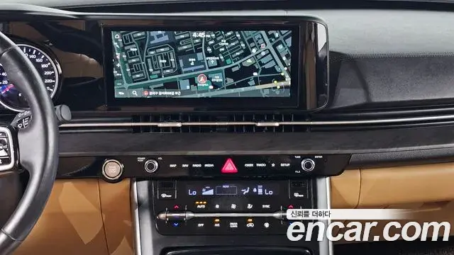 Kia Carnival 2021 — Фото 18/20