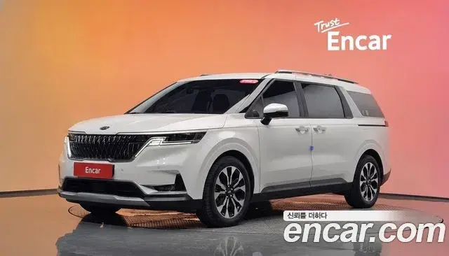 Kia Carnival 2021 — Фото 1/20