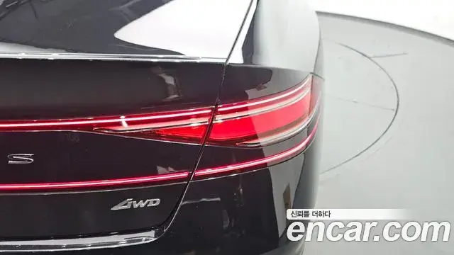 Genesis G90 2022 — Photo 13/31