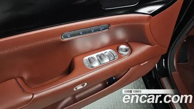 Genesis G90 2022 — Photo 29/31