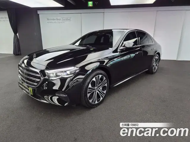 Mercedes-Benz E-Class 2025 — Фото 20/20
