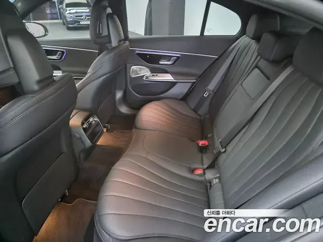 Mercedes-Benz E-Class 2025 — Фото 10/20