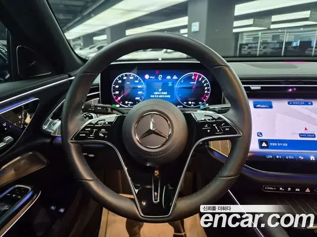 Mercedes-Benz E-Class 2025 — Фото 14/20