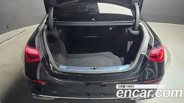 Mercedes-Benz S-Class 2021 — Photo 32/32