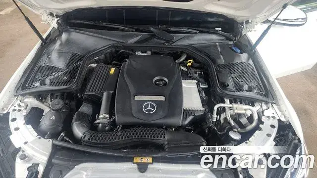Mercedes-Benz C-Class 2018 — Photo 16/20