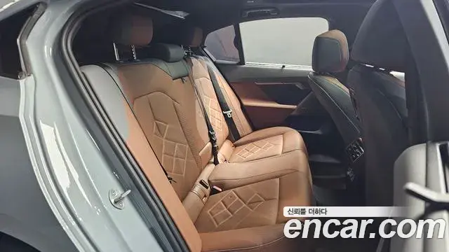 BMW 5 Series 2026 — Фото 11/20