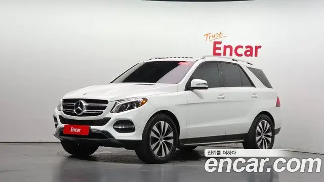 Mercedes-Benz GLE-Class 2018 — Фото 10/20